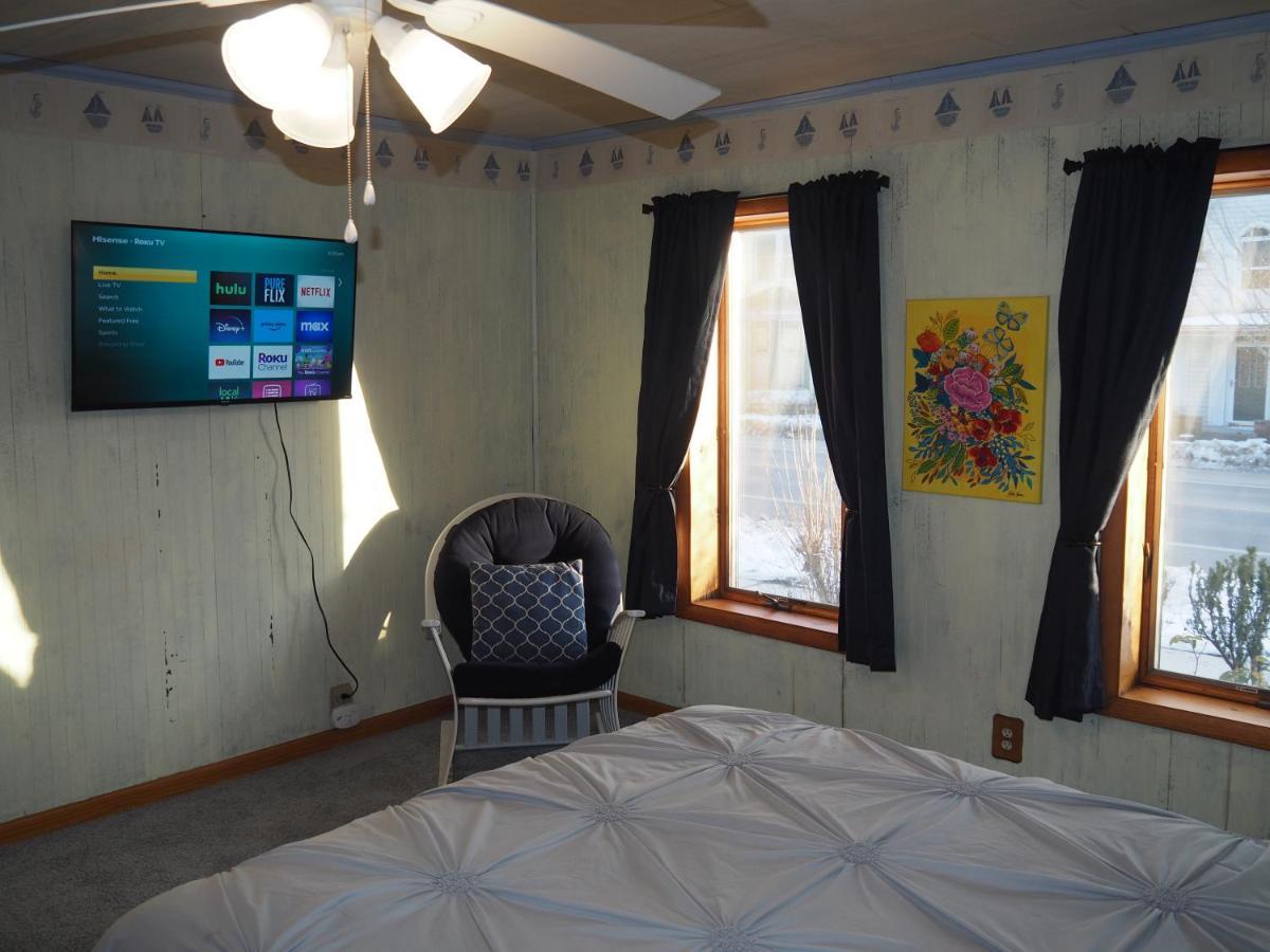 פרנקפורט Bayside Cottage - Remodeled And Great Location! מראה חיצוני תמונה